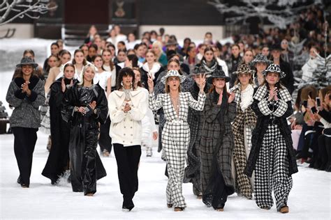 collezione autunno inverno 2019 chanel|Chanel fashion show.